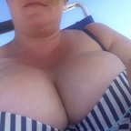 bustysexyhotwife profile picture