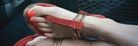 Header of footsiepattes