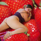 strawberrycake profile picture