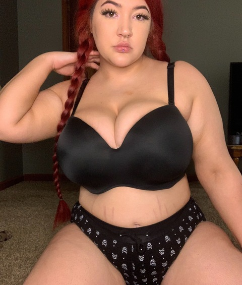 Header of thiccqueenb